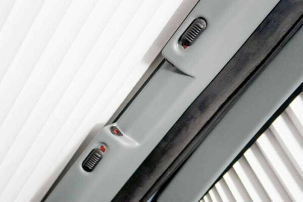 REMIS Frontverdunkelung Fahrzeuge ohne Regensensor