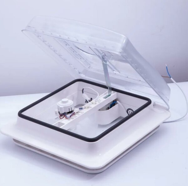 PrimeVan Dachhaube 280x280 mit Ventilator Transparent